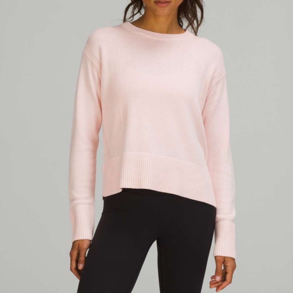 Lululemon Cashlu Boxy Crewneck Sweater
Pink Mist